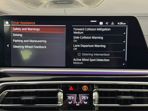 Used 2021 BMW X7 M50i w/ Dynamic Handling Package image 29