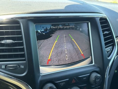 Used 2015 Jeep Grand Cherokee High Altitude AWD/4WD image 21