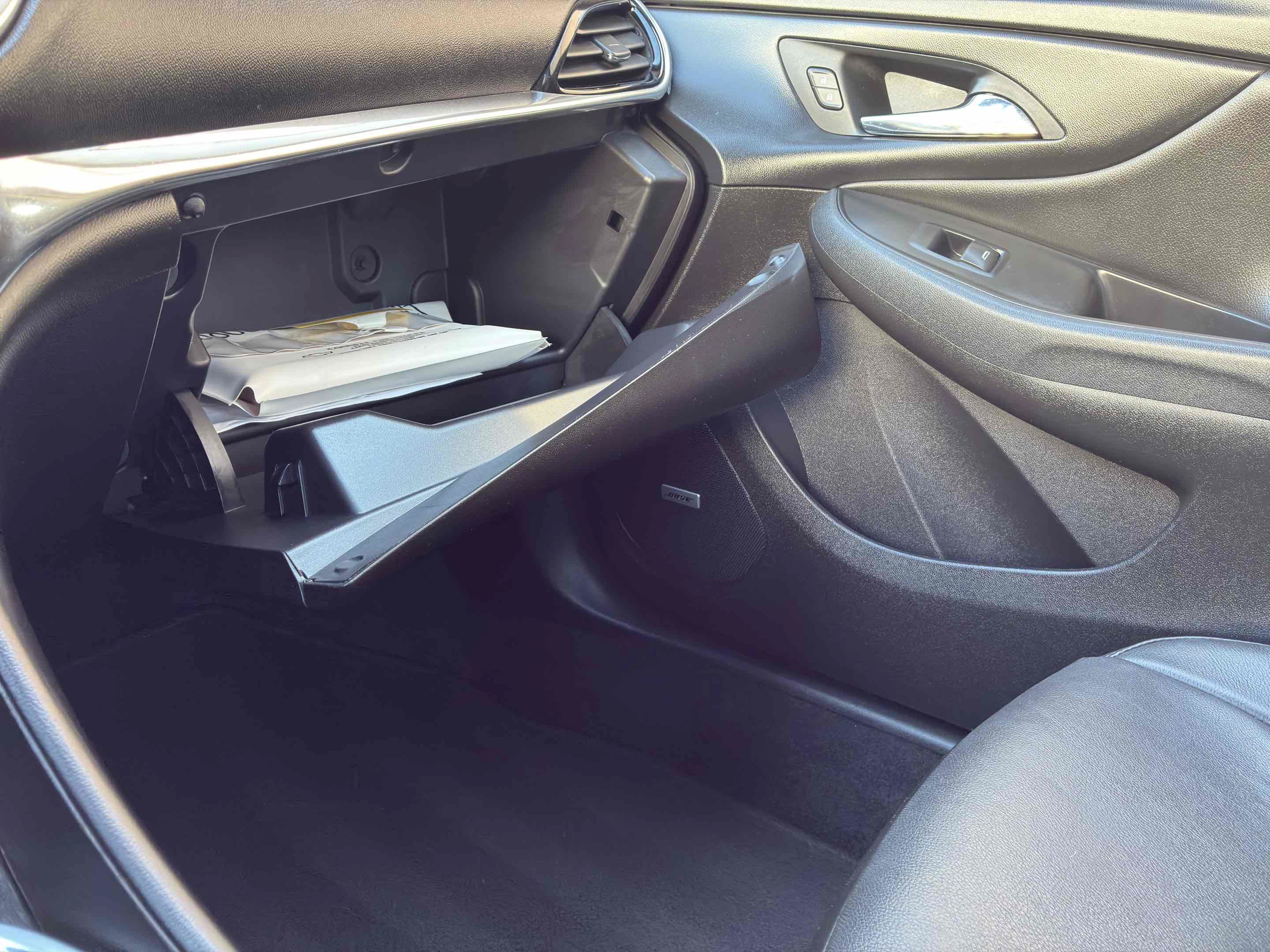 Used 2018 Chevrolet Volt Premier FWD image 30