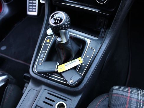 Used 2017 Volkswagen GTI Sport FWD image 20