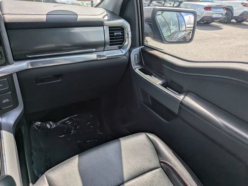 Certified 2022 Ford F150 Lariat w/ Trailer Tow Package AWD/4WD image 19