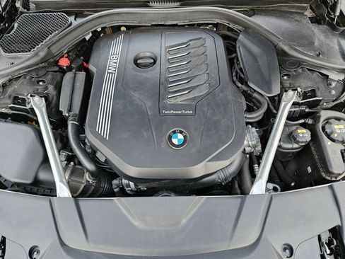 Used 2021 BMW 740i w/ M Sport Package image 24
