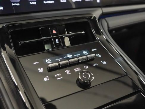 New 2025 Porsche Panamera 4 image 32