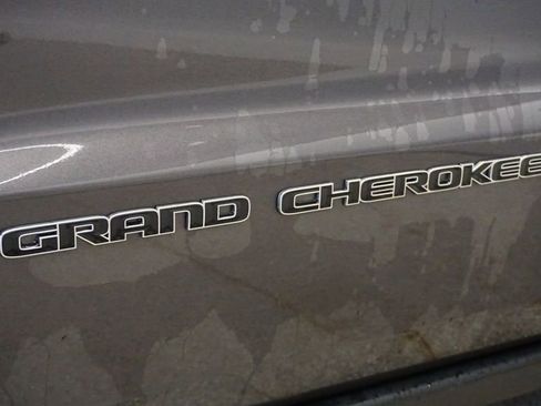 Used 2017 Jeep Grand Cherokee Limited w/ Trailer Tow Group IV image 14