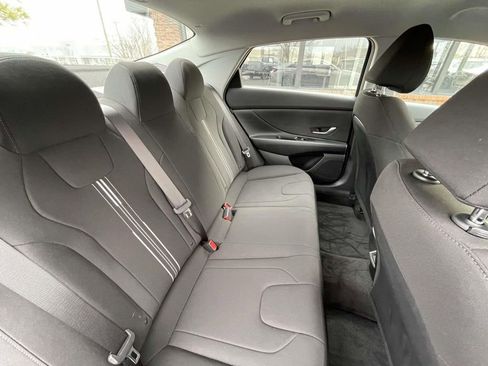 Used 2024 Hyundai Elantra Blue image 18