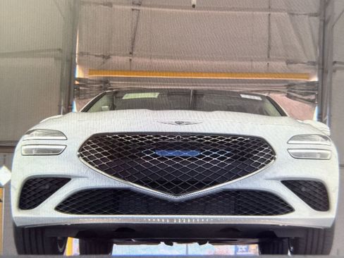 Used 2026 Genesis G70 2.5T Prestige image 9