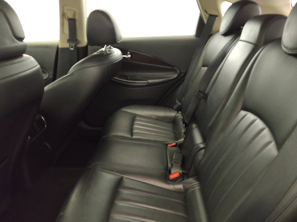 Used 2016 INFINITI QX50 AWD w/ Deluxe Touring Package image 18