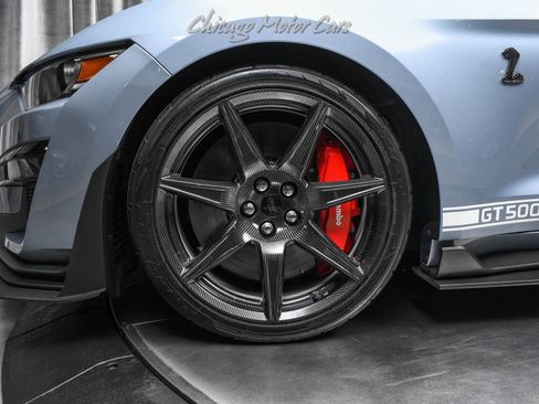 Used 2022 Ford Mustang Shelby GT500 w/ Carbon Fiber Track Pack image 46
