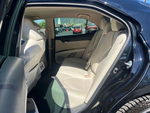 Used 2022 Toyota Camry XLE w/ Carpet Mat Package (TMS) AWD/4WD image 25