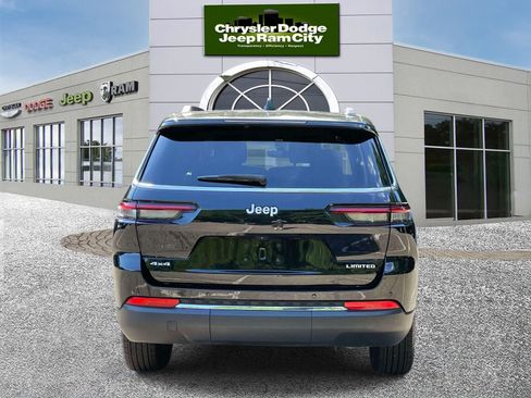 Used 2024 Jeep Grand Cherokee L Limited AWD/4WD image 7