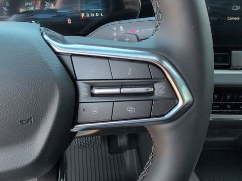 New 2026 Chevrolet Equinox LT w/ Safety and Technology Package FWD image 17