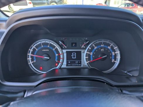 Used 2016 Toyota 4Runner SR5 image 22