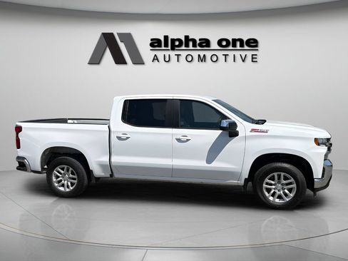 Used 2021 Chevrolet Silverado 1500 LT w/ Z71 Off-Road Package AWD/4WD image 4
