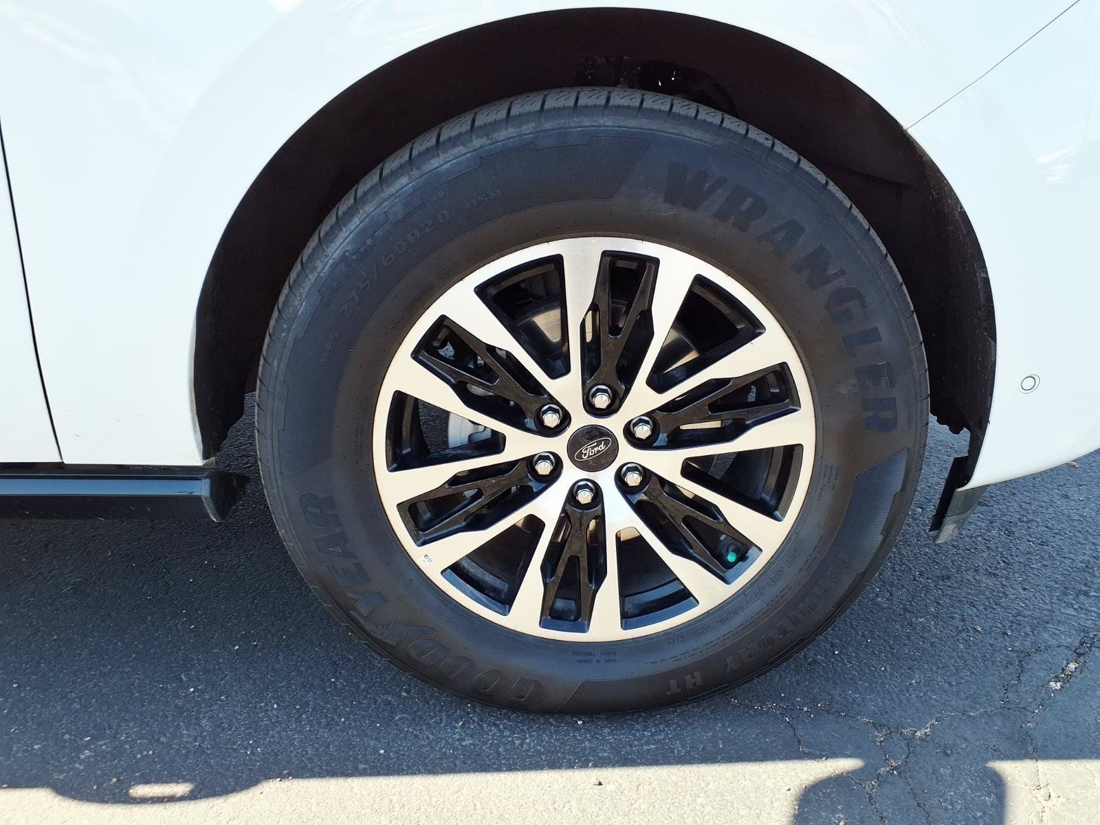 Certified 2025 Ford Expedition Max Platinum AWD/4WD image 8