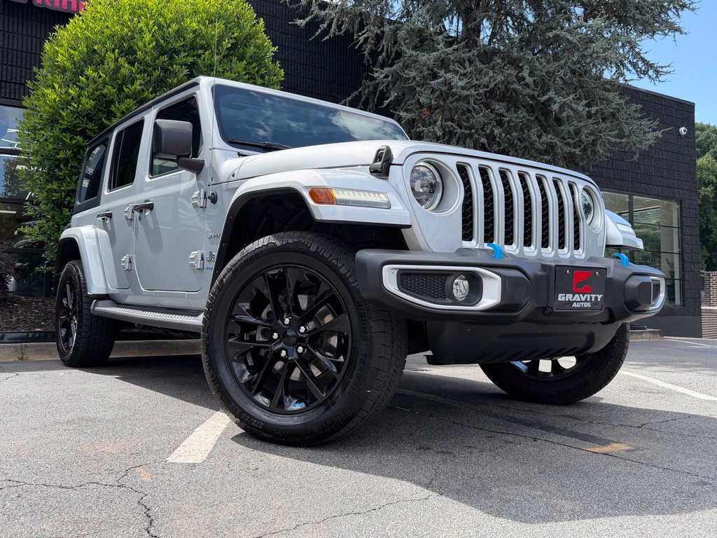 Used 2023 Jeep Wrangler Unlimited Sahara w/ Cold Weather Group AWD/4WD image 8