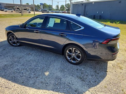 Used 2023 Honda Accord EX image 7