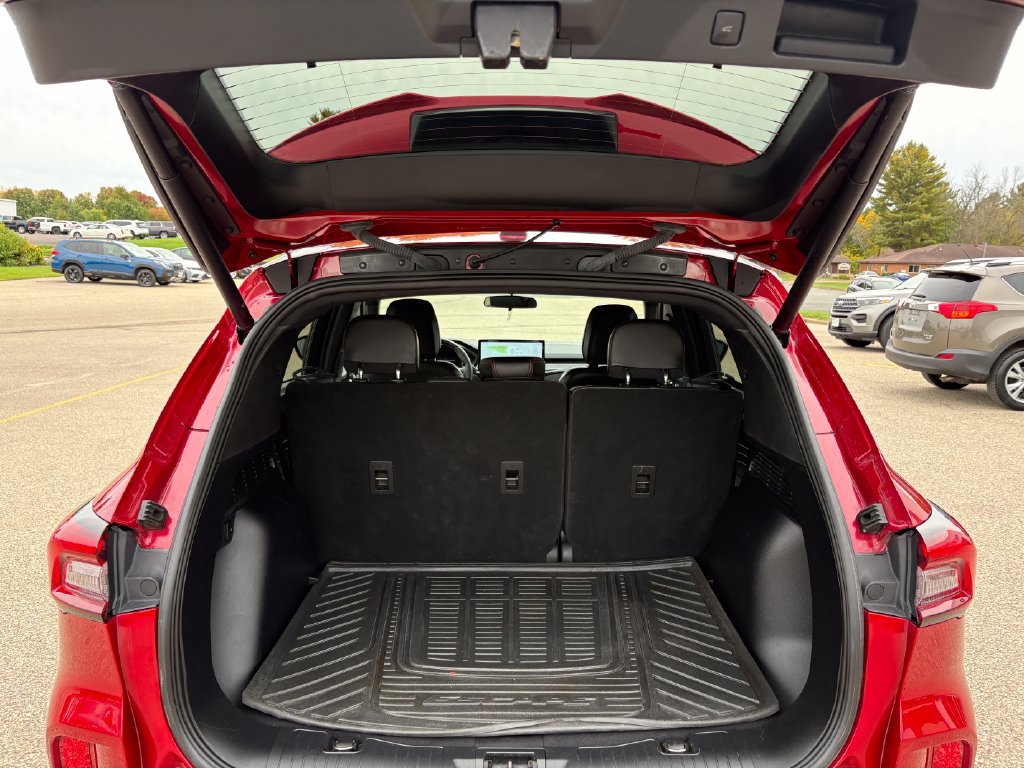 Used 2023 Ford Escape ST-Line w/ Tech Pack #1 AWD/4WD image 10