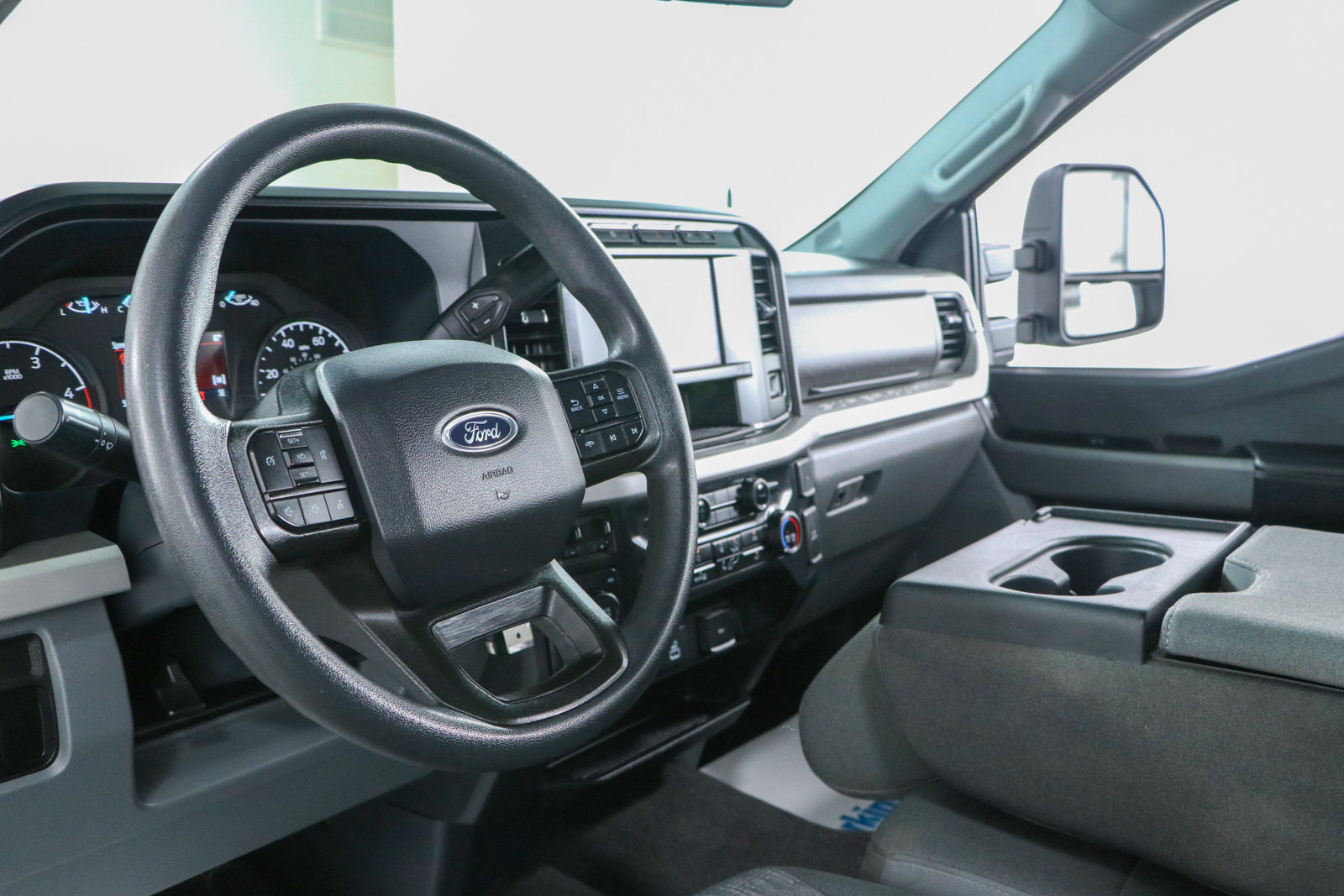 Used 2024 Ford F250 XLT w/ FX4 Off-Road Package AWD/4WD image 23