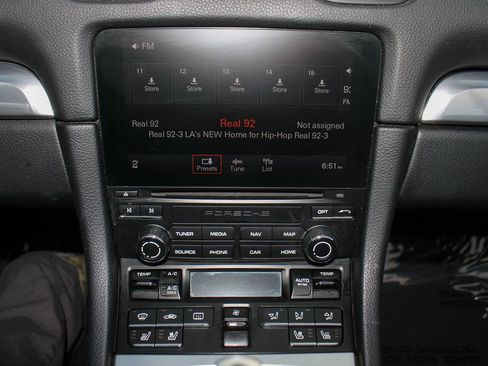 Used 2019 Porsche 718 Boxster RWD image 19