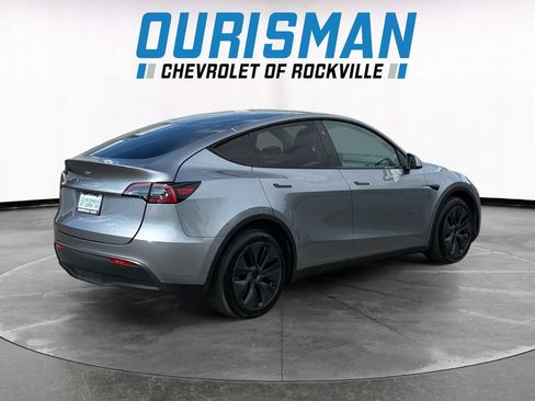 Used 2024 Tesla Model Y Long Range AWD/4WD image 6