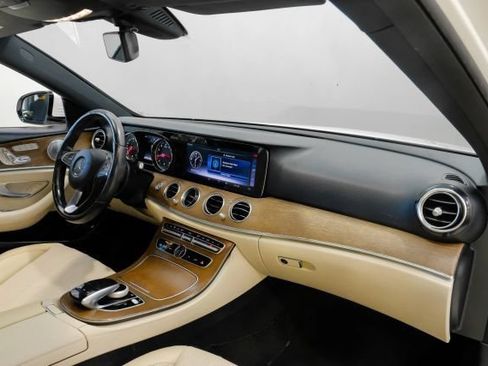 Used 2018 Mercedes-Benz E 300 image 17