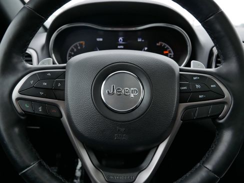 Used 2019 Jeep Grand Cherokee Limited X image 25