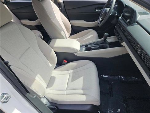 Used 2024 Honda Accord EX image 19
