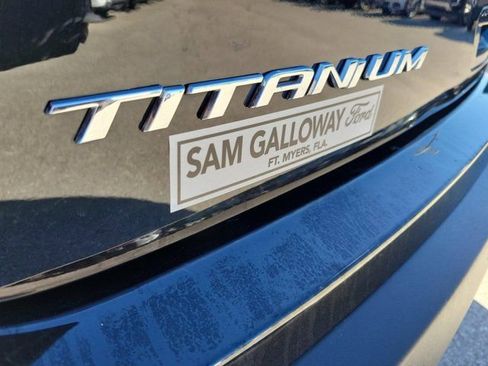 Certified 2023 Ford Edge Titanium image 10