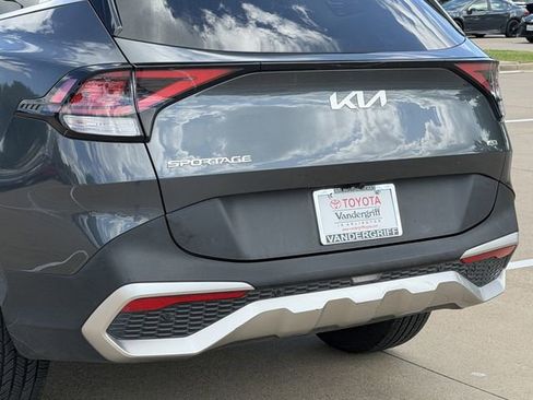 Used 2024 Kia Sportage LX image 6