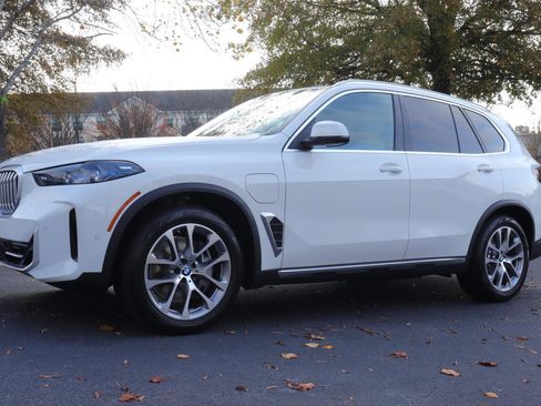 New 2026 BMW X5 xDrive50e w/ Climate Comfort Package image 1