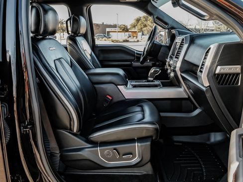 Used 2018 Ford F150 Platinum w/ Equipment Group 701A Luxury image 37