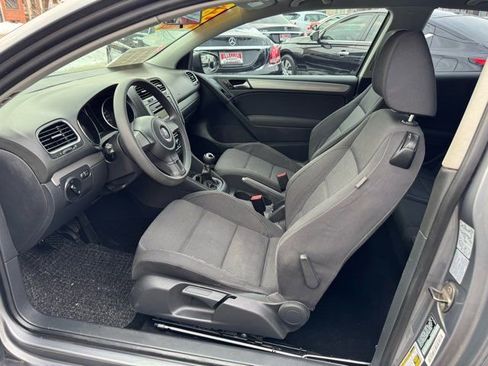 Used 2011 Volkswagen Golf 2-Door image 9