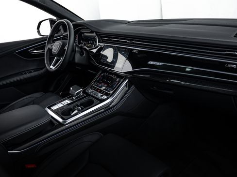 Certified 2025 Audi Q8 Prestige w/ Prestige Package image 11