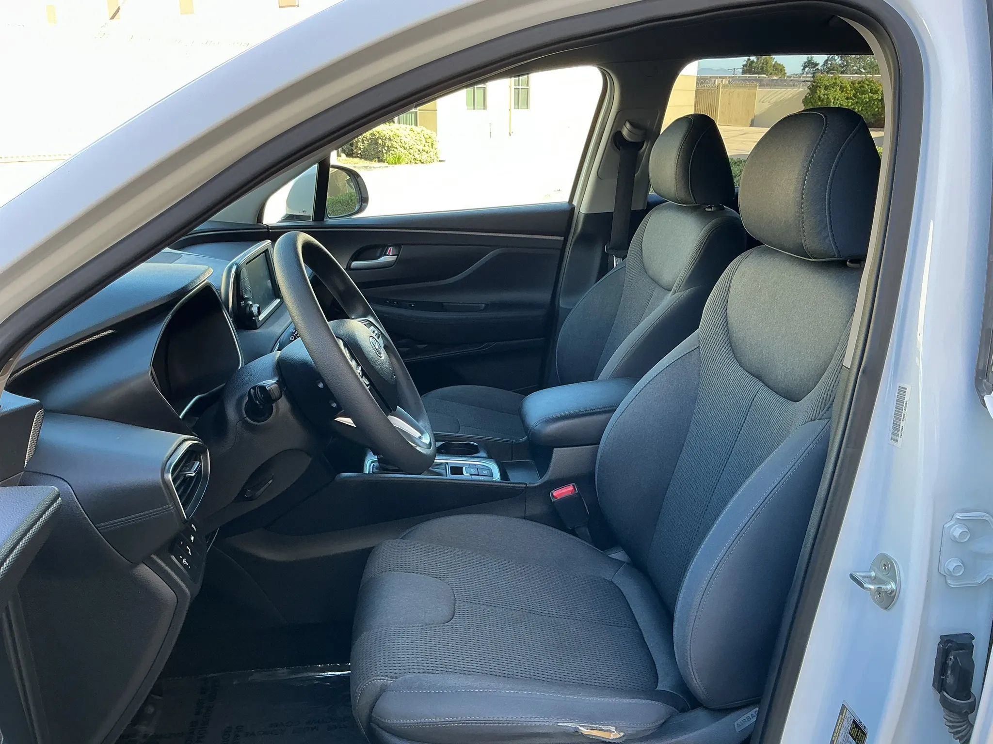 Used 2019 Hyundai Santa Fe SEL FWD image 9