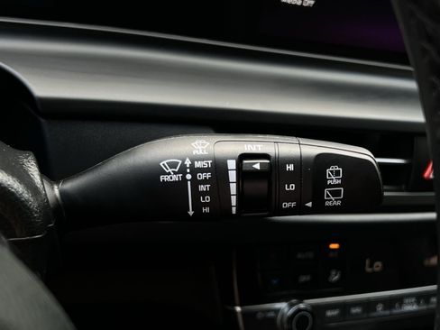 Used 2024 Kia Seltos EX FWD image 23