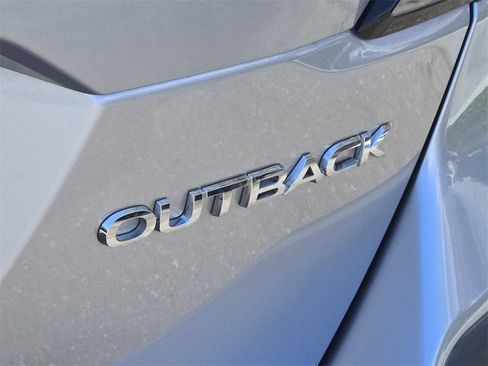 Used 2020 Subaru Outback Limited image 9