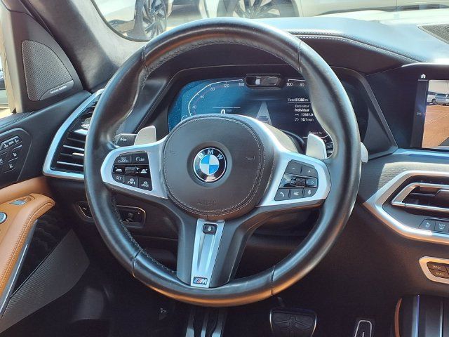 Used 2021 BMW X7 xDrive40i w/ M Sport Package AWD/4WD image 8