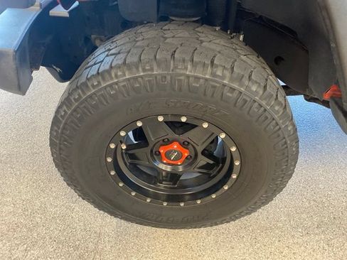 Used 2015 Jeep Wrangler Unlimited Sport w/ Quick Order Package 24S AWD/4WD image 11