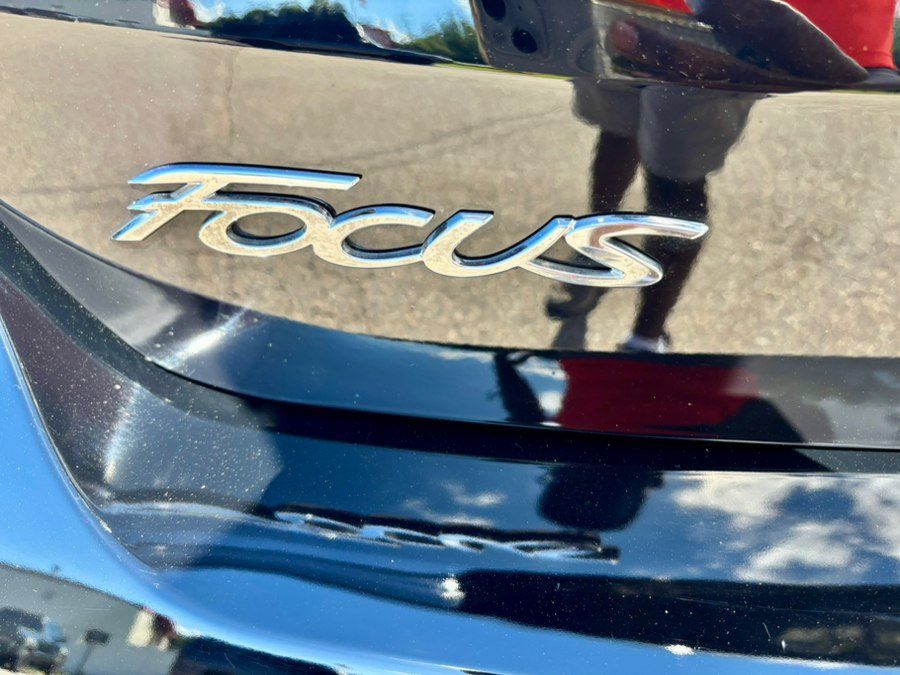 Used 2017 Ford Focus ST FWD image 34