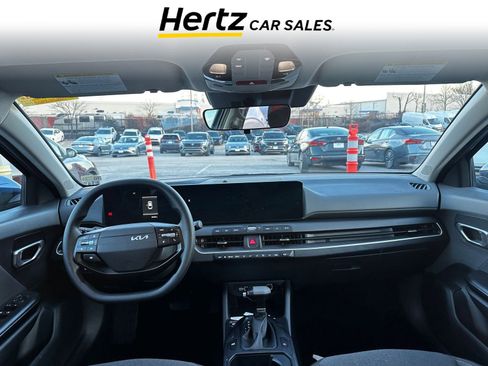 Used 2025 Kia K4 LXS image 9