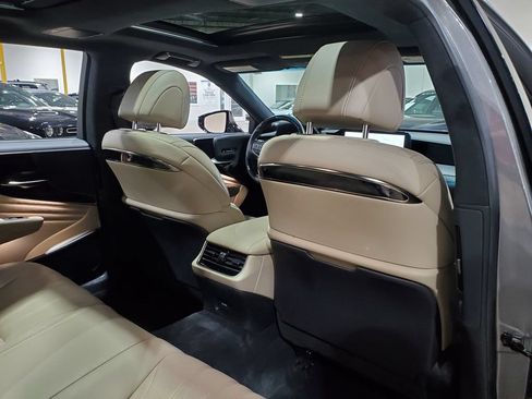 Used 2023 Lexus LS 500 w/ Interior Upgrade Package RWD image 22