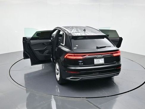 Used 2021 Audi Q8 Premium Plus w/ Premium Plus Package image 41
