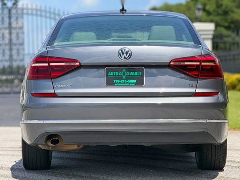 Used 2019 Volkswagen Passat 2.0T Wolfsburg FWD image 10