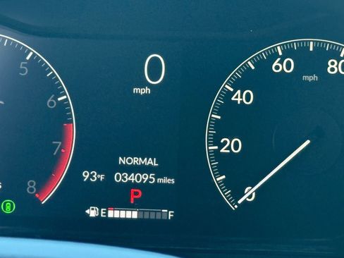 Used 2024 Honda Pilot TrailSport image 21