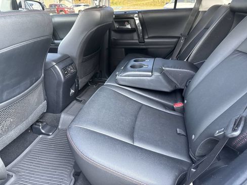 Used 2021 Toyota 4Runner TRD Off-Road Premium w/ Moonroof Package AWD/4WD image 29