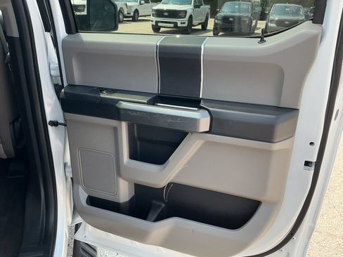 Used 2018 Ford F150 XLT w/ Trailer Tow Package AWD/4WD image 16