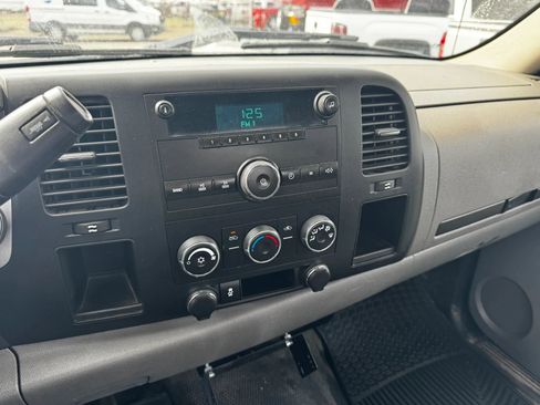 Used 2013 Chevrolet Silverado 2500 W/T w/ Snow Plow Prep Package image 19