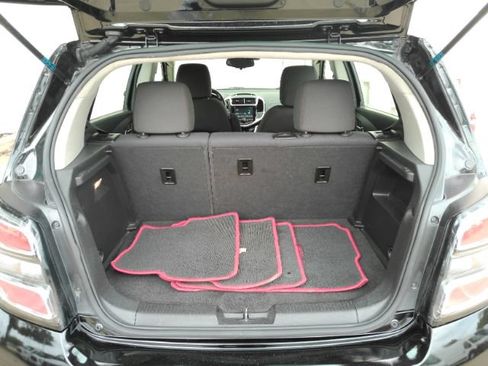 Used 2017 Chevrolet Sonic LT w/ Convenience Package FWD image 21