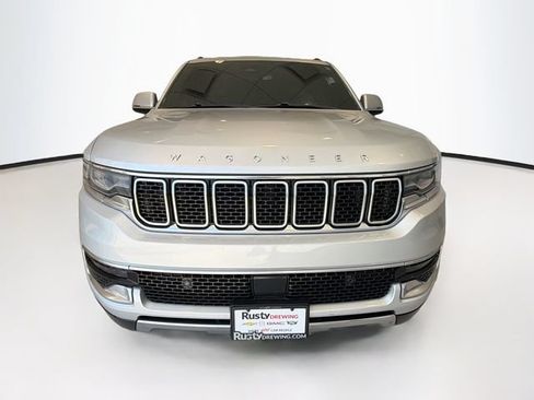 Used 2022 Jeep Wagoneer Series III AWD/4WD image 2