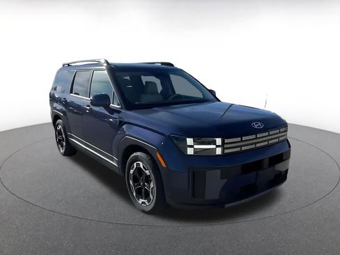 Used 2025 Hyundai Santa Fe SEL image 3